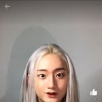 이제야 느낀건데 ㄷㄱㄷ <b>입술</b> 왤캐 신기하게 생겼냐