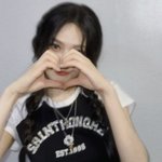 크러쉬에 ''표현? 레드벨벳 조이, 설레는 '손하트' [<b>SHOT</b>...