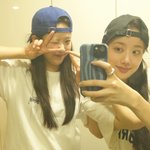 지예은, 에이프릴 출신 이나은과 친분 '눈길'…생일 파티도 단둘이