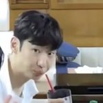 둘 중에 누구랑 사귈래?