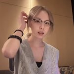 윈터 <b>염주</b>팔찌ㄷㄷ