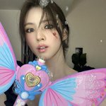  김새론과도 절친이었나…'<b>키스</b>마크 <b>셀카</b>'에 "장난감 버려라"