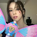 [드루와] 한소희, “<b>동화</b> 속 요정 변신! 밝은 렌즈로 청초한 스타일링...