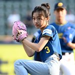 [포토] 나하은, 유니폼 잘 어울리죠?