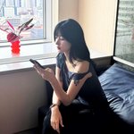 '최민환과 이혼' 율희, "데이트" 근황 공개…오프숄더→<b>타투</b>...