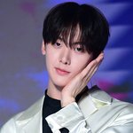 ‘솔로 데뷔’ 윤산하 “차은우 따라잡는 게 목표, 형도 빨리 오라고”