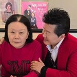 태진아, 치매 투병 '옥경이' 껴안고 다정한 미소 [TEN]