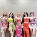 컴백곡 부진하자 후<b>속곡</b> 낸 인기 아이돌