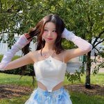 장원영, 미국에서도 빛나는 최강 '인형 미모'