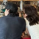 한지민최정훈 데이트 목격담.."스킨십 감추지 않아" [종합]