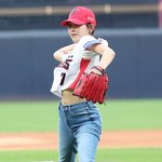 [포토] 강예원 '관능미 <b>탑재</b>한 4차원 시구'