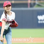 [포토] 강예원 '유희관도 반한 <b>슬로우</b> 볼'