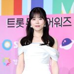 '미스<b>트롯</b>2' 양지은, 신장 나눈 아버지 하늘로..부친상 비보