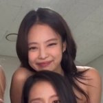 제니 얼굴 데뷔초 느낌<b>난다</b>