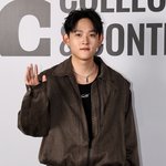 포즈 취하는 <b>최환희</b>