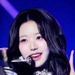장원영은 <b>역시</b> 앞머리까야