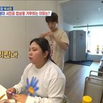 동생에게 목걸이걸어주다 생긴일