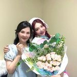母똑닮은 미모 “여리고 착한 우리 엄마, <b>울지</b> 말고 웃으면서 봐요”