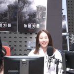 [댓글부탁해] 조윤희, 미모 자부심 “<b>미녀</b> 배우라면 공포영화 해봐야”...