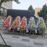 “민윤기 탈퇴해” <b>BTS</b> 슈가 음주운전에 ‘근조 화환’ 시위