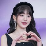 장원영, <b>사생</b> 피해 직접 입열어…"개인 시간에 카메라 들이밀면...