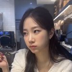 [댓글부탁해] 와 방금 <b>입술</b>각질 ㅈㄴ큰거 뗌