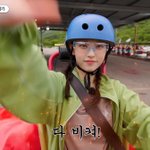 해린이는 저런 <b>고글</b>을 써도 예쁘네