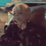 어거스트 디는 한국어 가사 위주에 <b>팝송</b> 안 내고