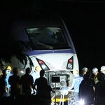 역마다 아수라장 현장…부산행 <b>KTX</b>산천 궤도 이탈로 ‘찜통역’ 됐다