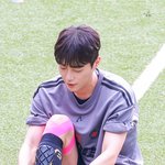 체대 선배미 여전한 <b>풋살</b>하는 윤두준.jpg