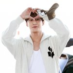 [단독]"내가 쏜다" 생일날 팬들에 브런치 '골든벨' 울린 로운