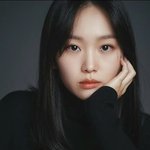 평소 만사가 귀찮은 듯한 여배우.jpg