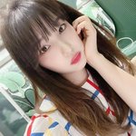 전남편 향한 일침인가…율희, 팬들에 "힘들게 하는 사람 만나지...