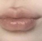 이 <b>사진</b> <b>속</b> 립 정보 알고싶은데 비슷한거라도 아는사람?ㅠㅠ