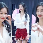 논란→2년 만에 복귀' 서예지, 초미니스커트+<b>레</b>드립+밝은 미소로...