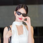 장원영 얼굴은 애긴데 이런 착장도 잘 받네