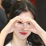 <b>서예지</b>, 하트 플러팅