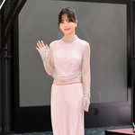 [포토] 기은세, 품격 넘치는 손인사