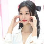 서예지, 사생활 논란 딛고 '환한 미소'..칩거 끝 활동 재개 [스타이슈]