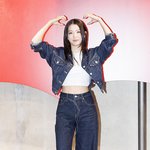 [S포토] 레드벨벳 슬기, '귀요미 베어하트~' (<b>리바이스</b> 진;...