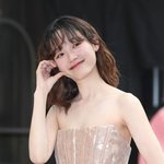 [댓글부탁해] [E포토] <b>이유미</b>, '깜찍한 하트로 아침을 활짝'