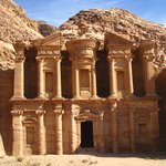 금요일 업무 <b>완수</b>.