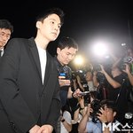 “실망 안겨드려 죄송”…‘음주운전’ <b>BTS</b> 슈가, 용산서 출석[종합]
