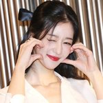 "유혹의 레드립"… '가스라이팅 논란' 서예지, 2년 만 공식석상