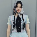 계속보니까 <b>두건</b> 이뻐보여