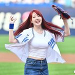 [사진] 여자친구 예린, <b>신나</b>는 삼성 승리 기원 시구