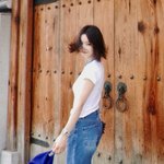 남규리 마흔에도 꽃사슴 미모, 흰티에 청바지도 화려해