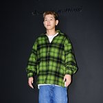 드림 어워즈' 크러쉬, 베스트 <b>OST</b>상 수상 "더 열심히 할 것...