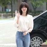 신현빈, 사랑스러운 <b>인사</b>