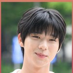 ‘<b>목동</b>에 뜬 왕자님’ 라디오 출근길에 하트 선물하는 문상민 [O...